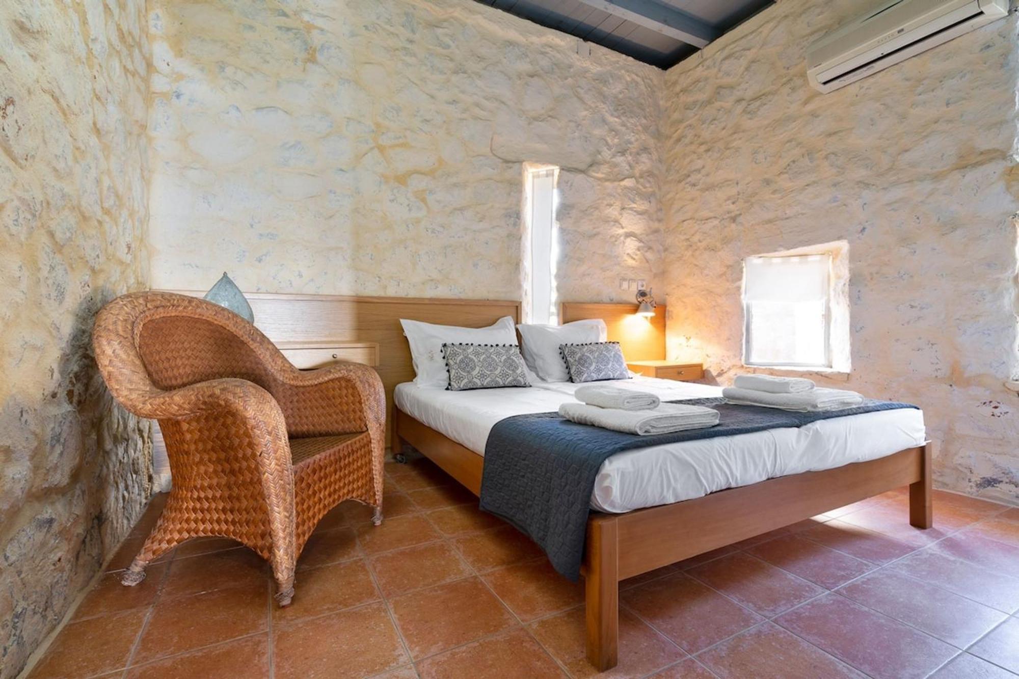 Villa Mediterranea, With Heated Pool Livadia  외부 사진
