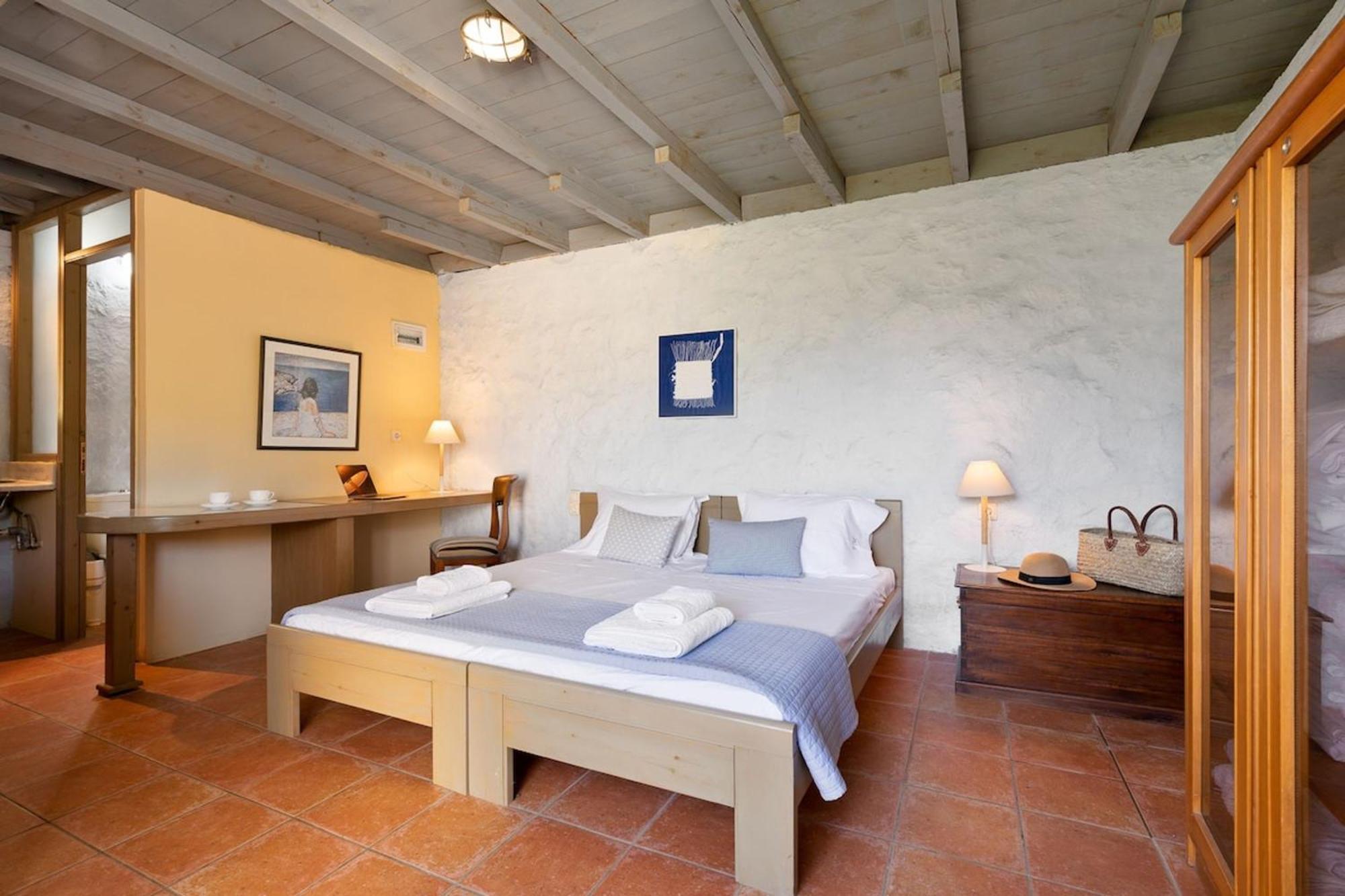 Villa Mediterranea, With Heated Pool Livadia  외부 사진