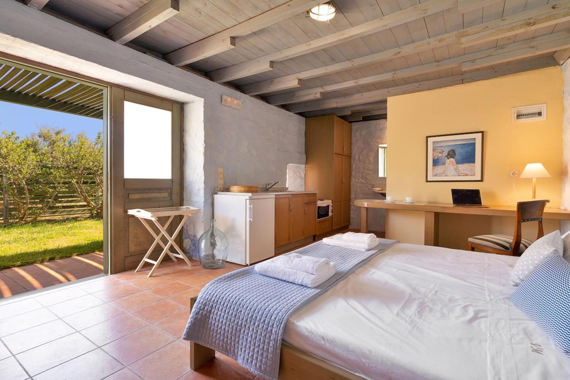 Villa Mediterranea, With Heated Pool Livadia  외부 사진
